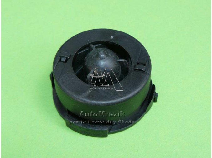 automrazik 038103165A Plastové kolečko pro uchycení horního krytu motoru Fabia I, II, Roomster