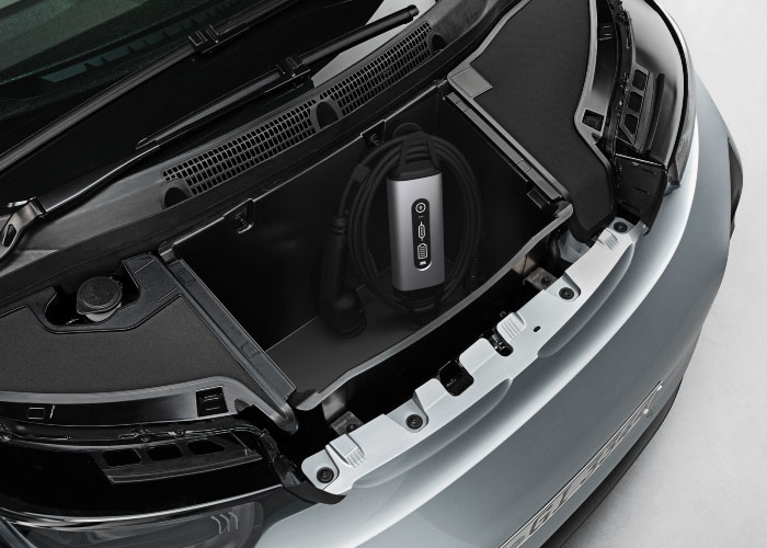 econnect-mode-2-in-car-frunk-700-500
