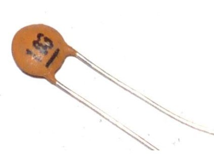 10n/25V V5V, RM=3, keramický kondenzátor