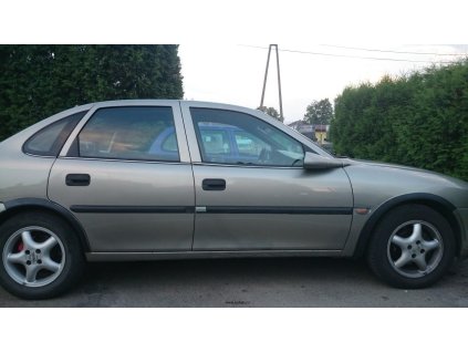 Plastové lemy zadní Opel Vectra B 1995-2002