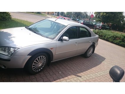 Plastové lemy blatníku Ford Mondeo MK III kombi 00-07