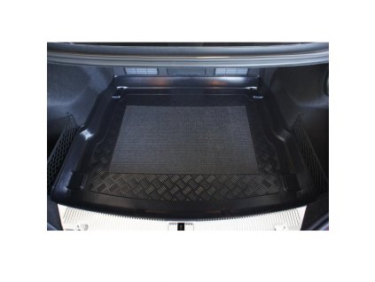 Audi A8 a Audi A8 Quattro sed 4D 10R rezerva