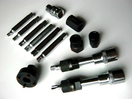 Sada na demontáž řemenic alternátorů, 13 kusů - QUATROS QS20352