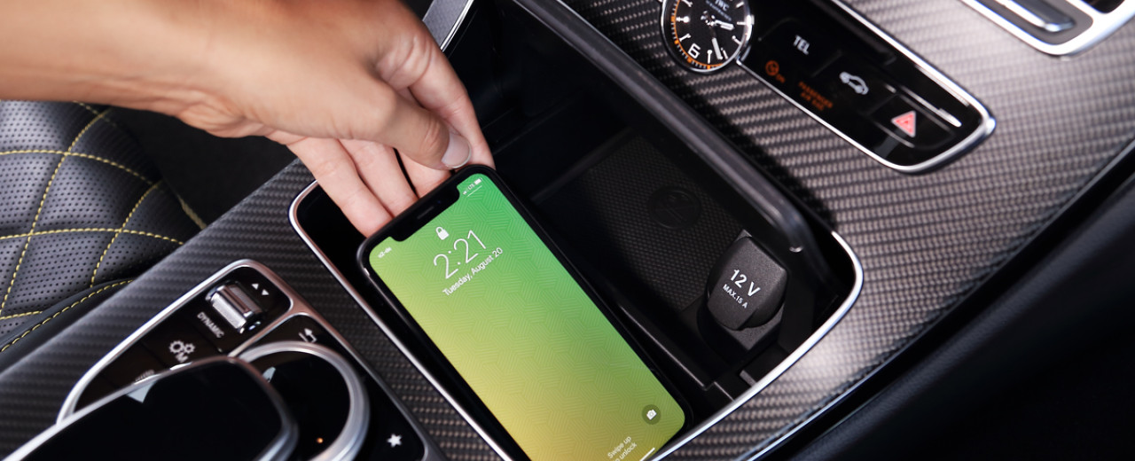 INBAY – Bezdrátové nabíjení v autě