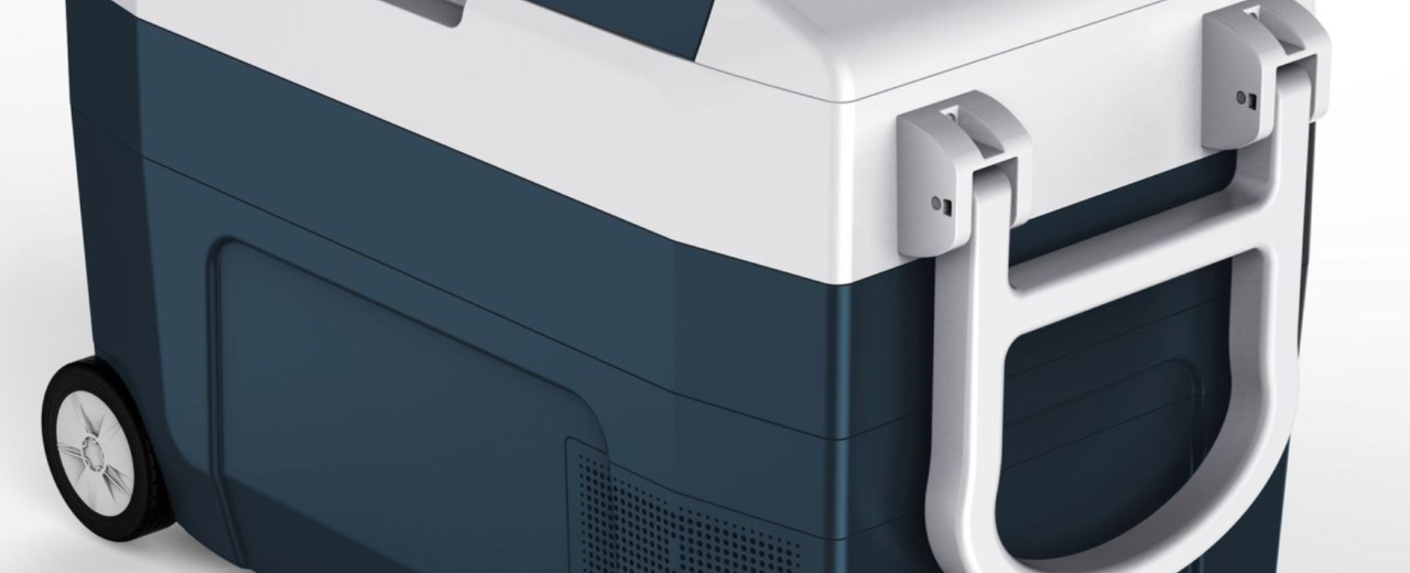 Guzzanti GZ 45A je přenosná chladnička, mraznička, která i ohřeje