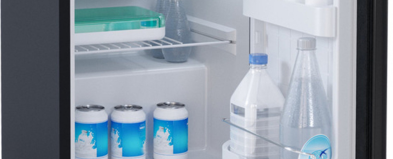 Vitrifrigo C39i 12/24V 100-240V 39L: Vestavná chladnička s vynikajícími funkcemi