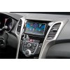 Hyundai i30 II 12 interier s instalovanou navigaci