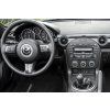 Mazda MX 5 2008 interier s OEM autoradiem