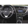 Toyota Auris II 1 13 interier s OEM autoradiem 2