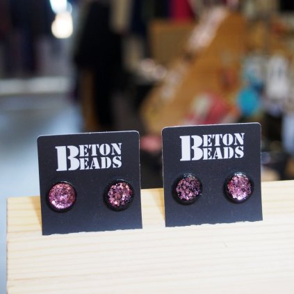 Betonové náušnice se třpytkami Beton Beads