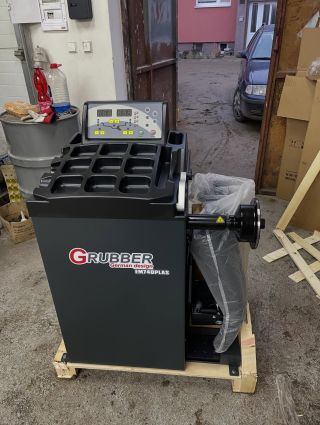 Dodávka vyvažovačky GRUBBER EM 740 plaš, děkujeme do Znojma👍👏