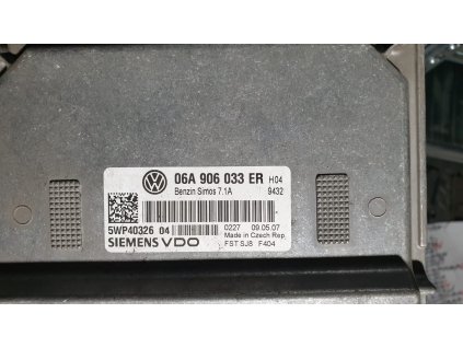 Řídící jednotka motoru Škoda 06A 906 033 ER