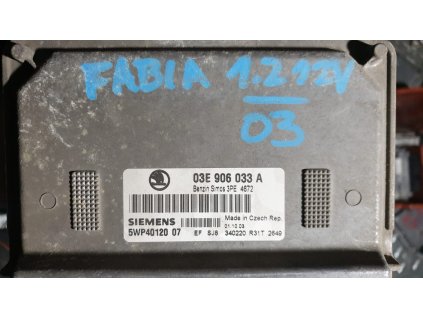 Řídící jednotka motoru Škoda 03E 906 033 A