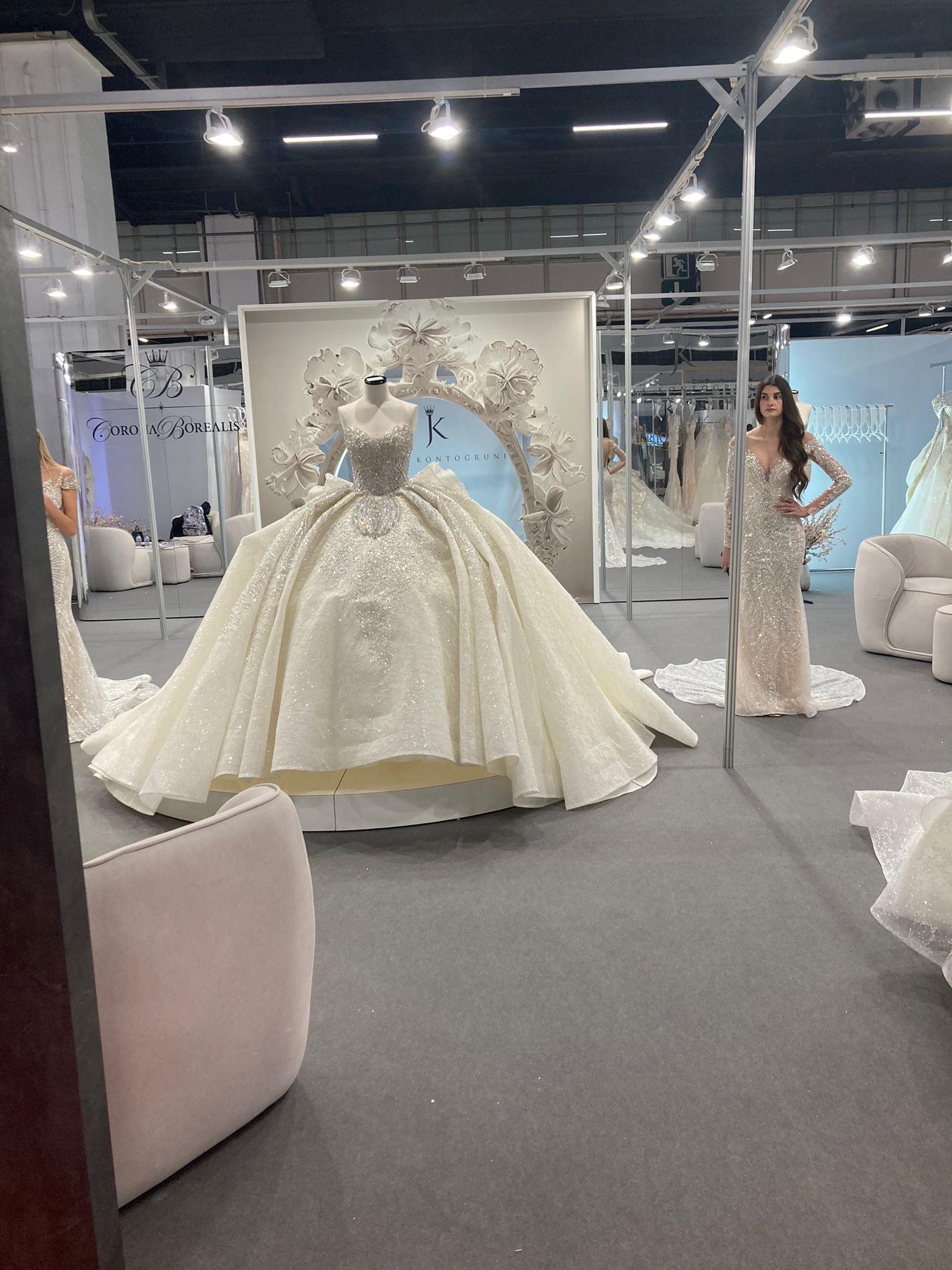 svatebni-saty-nevesty-bridal-fashion-week