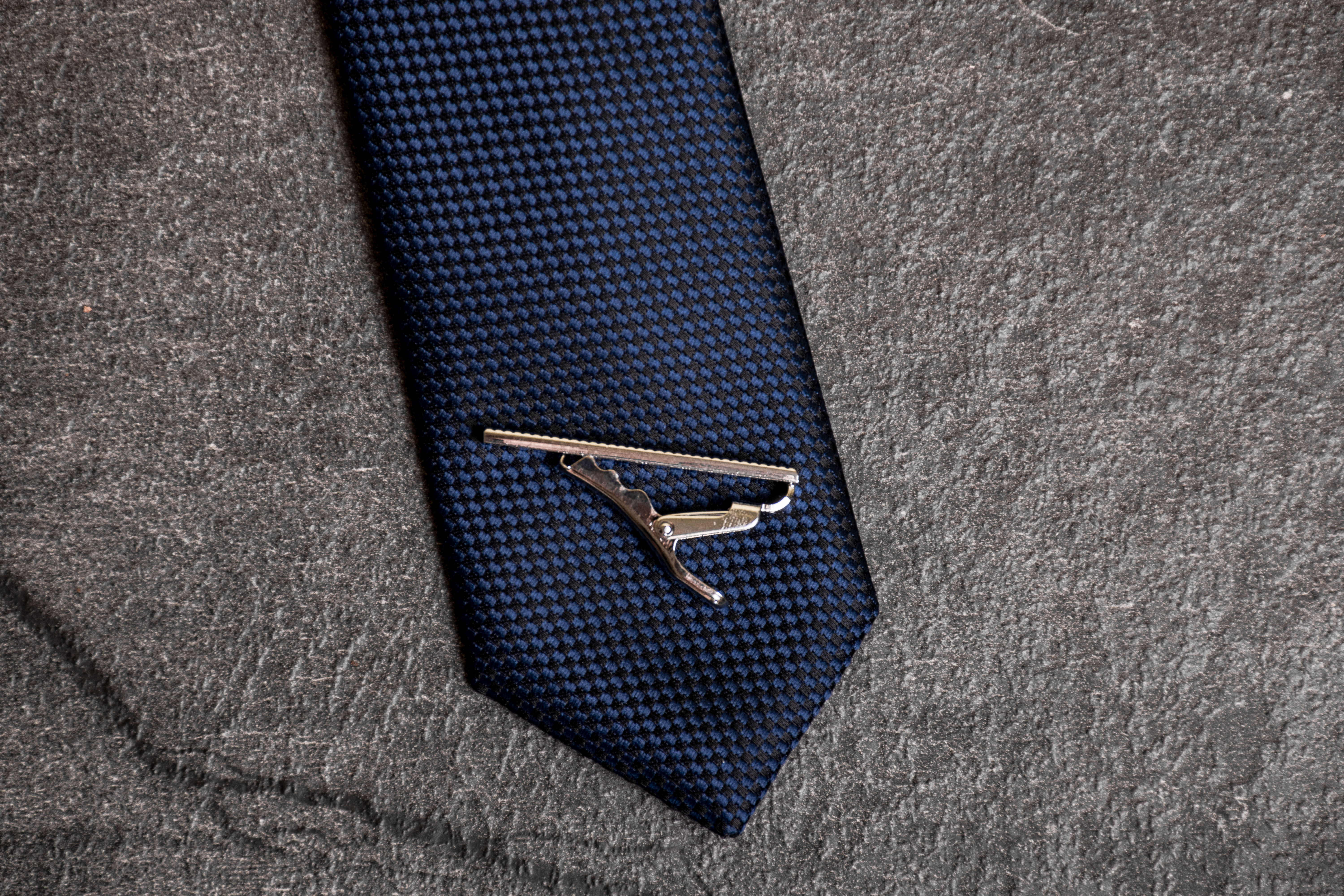 Avantgard-spona-na-kravatu-detail