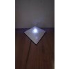 SVÍTÍCÍ PYRAMIDA (BÍLÁ II)  1x BÍLÁ DLOUHÁ LED