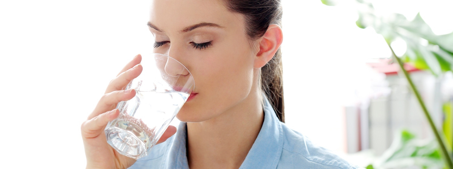 Sucho v ústech a jeho příčiny: jak se tohoto nepříjemného pocitu zbavit?