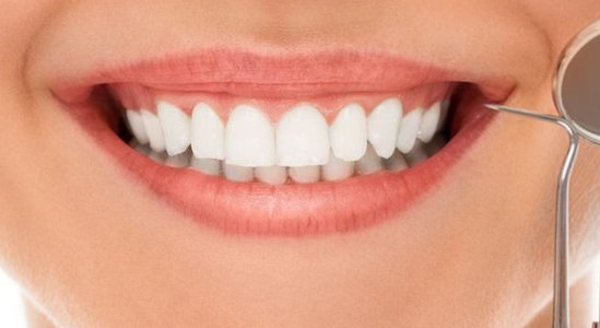 Hĺbkové čistenie jazyka u dentálneho hygienika