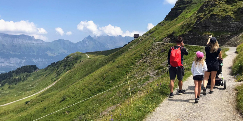 AVEX SKI ist auch im Sommer nicht untätig, der Verkauf von Sommerartikeln läuft auf Hochtouren