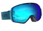 Ski and sunglasses