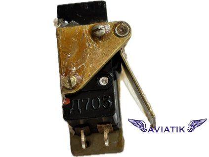 D703 Mikrospínač
