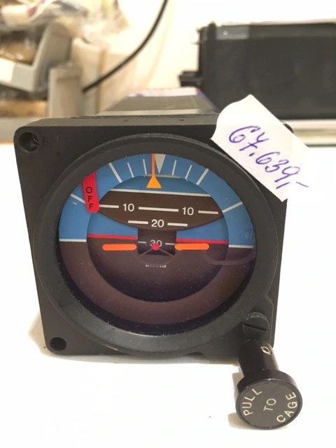 Attitude Gyro - umělý horizont