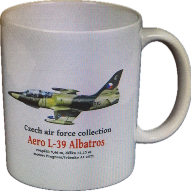 Hrnek s motivem letounu Aero L-39 Albatros
