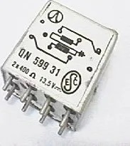 Bistabilní relé 13.5V.