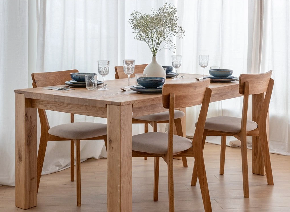 Síla a elegance dubového masivu ve vašem interiéru