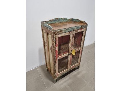 Retro prosklená masivní vitrína v růžovém omšelém Vintage stylu 60x34x99