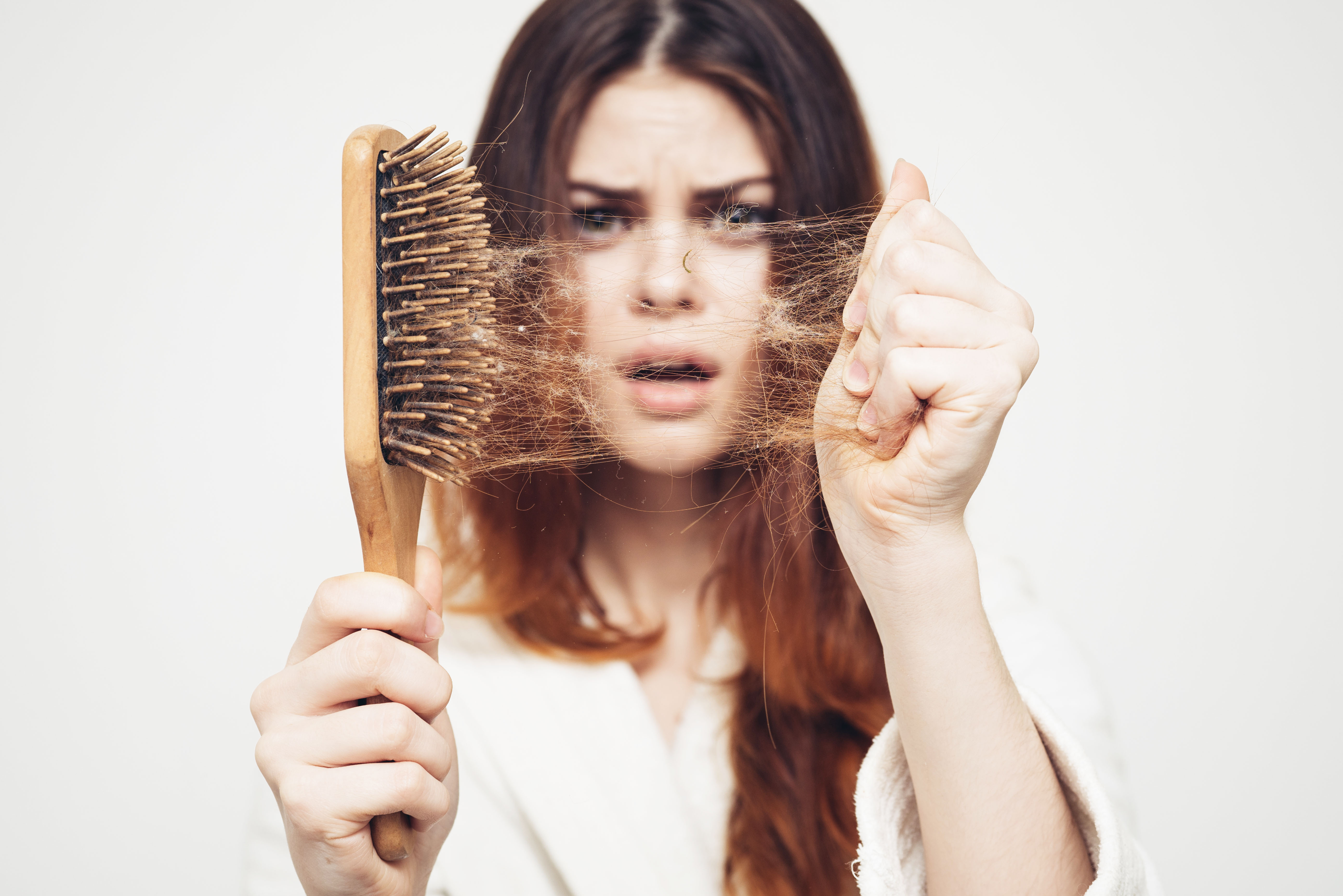 Sezónní vypadávání vlasů – mýtus nebo realita?