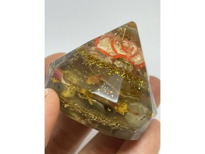 PYRAMID FLOWERY WOMAN