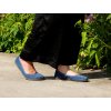 Damska-barefoot-boty-baleriny-modre-kozene-aylla-lifestyle-detail