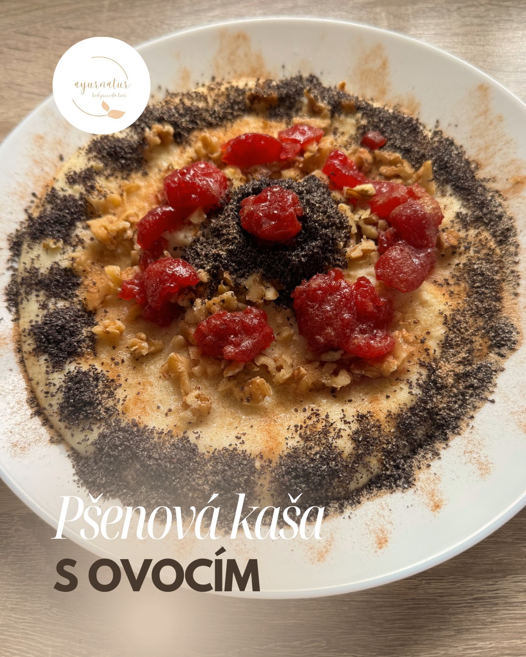 Pšenová kaša s makom, orechami a ovocím