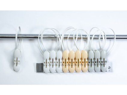 kolíčky 12ks (5,4x1,5x3cm), závěs 19cm, kov.pružina, plast