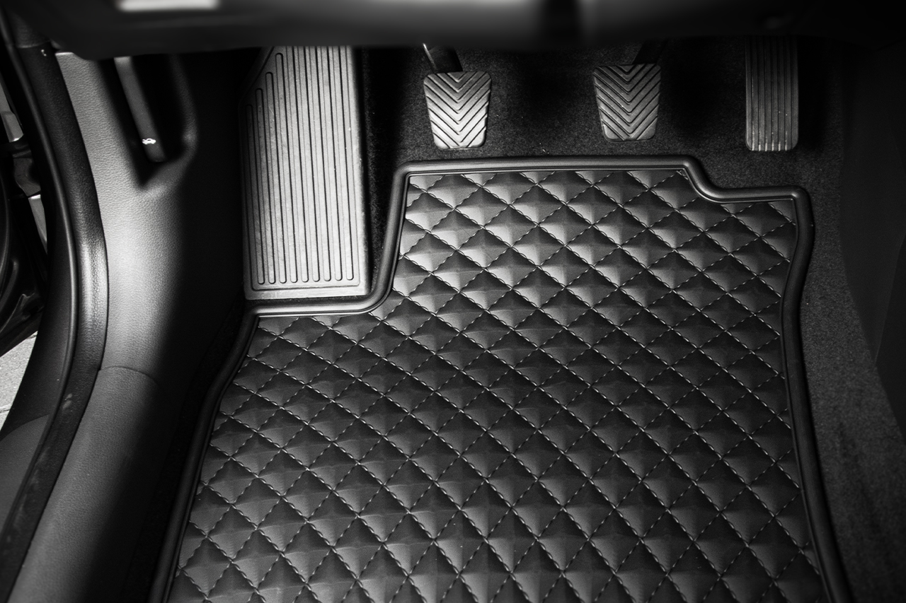 Detail diamantového vzoru autokoberců ERMAT z vulkanizovaného kaučuku