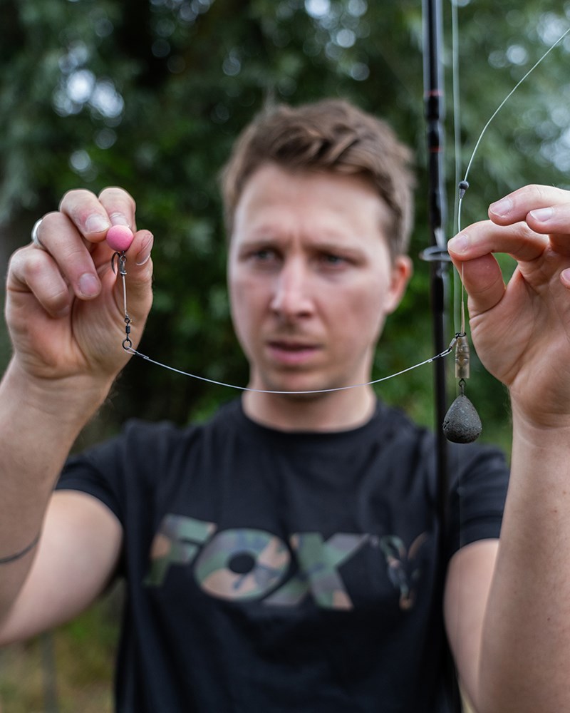 Fox Fluorocarbon Edges Link Illusion Čirý 20 m Nosnost: 35lb, Průměr: 0,64mm (obrázek 4)