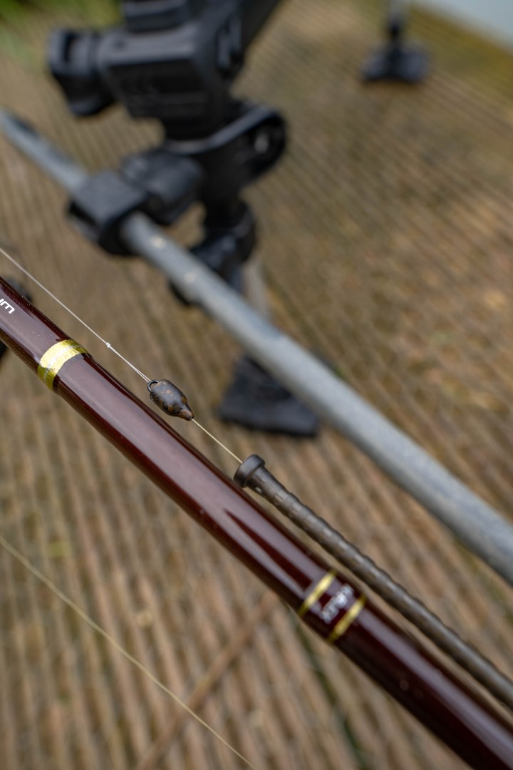 Korum Krmítko Camo Method Hmotnost: 50g, Velikost: Large (obrázek 8)
