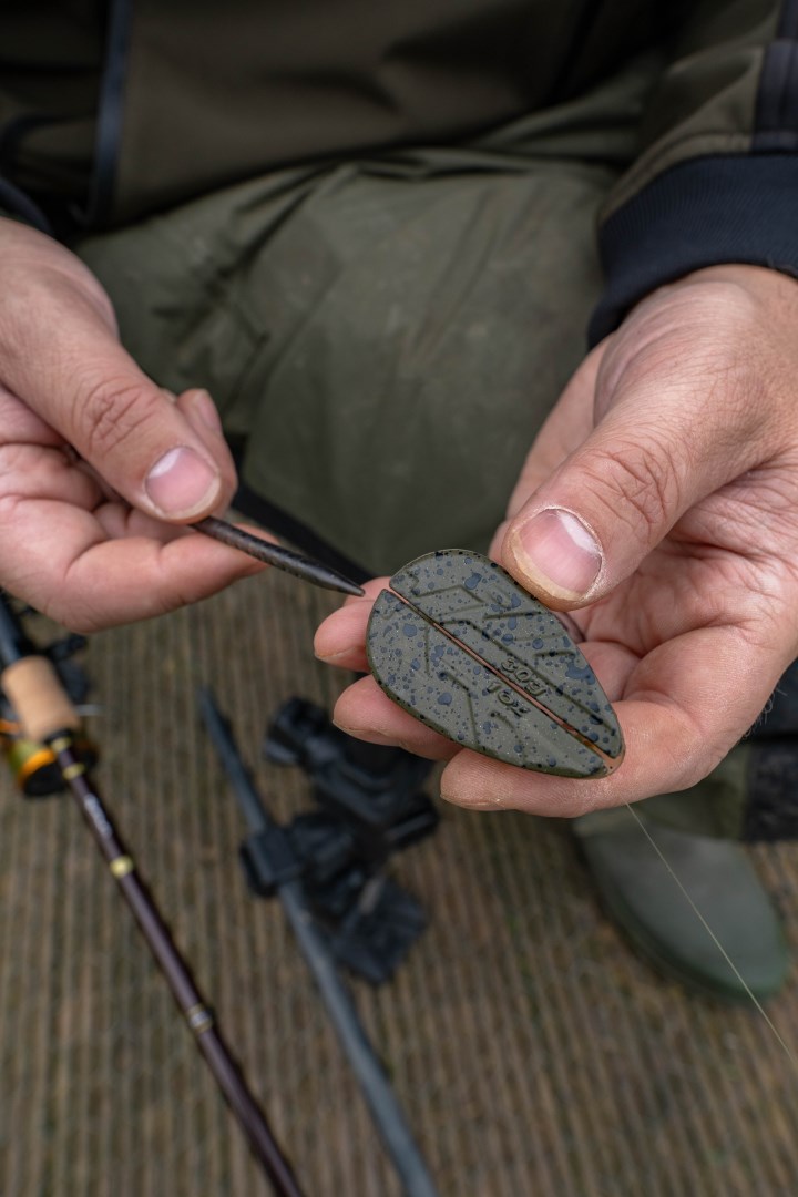 Korum Krmítko Camo Method Hmotnost: 50g, Velikost: Large (obrázek 11)