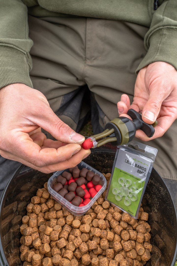 Korum Navlékač Mega Bander - Obrázek 4