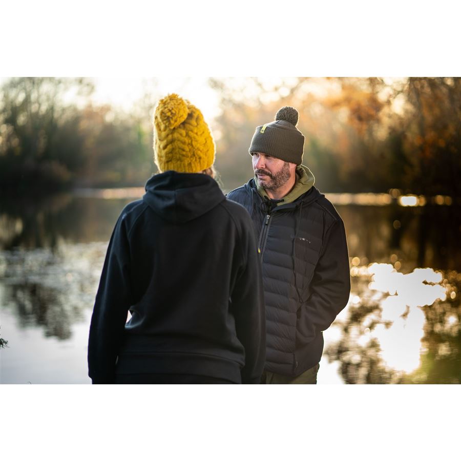 RidgeMonkey Čepice APEarel Dropback Bobble Hat Green - Obrázek 4