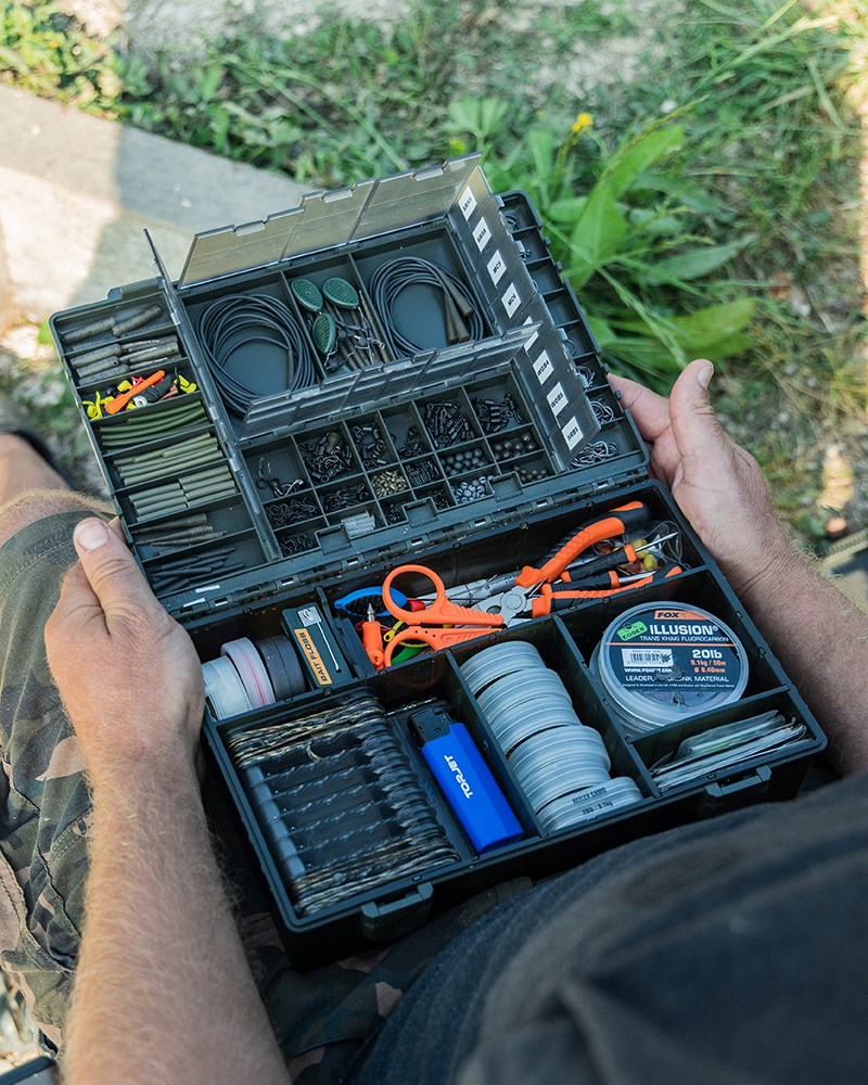 Fox Krabička Medium Tackle Box (obrázek 7)