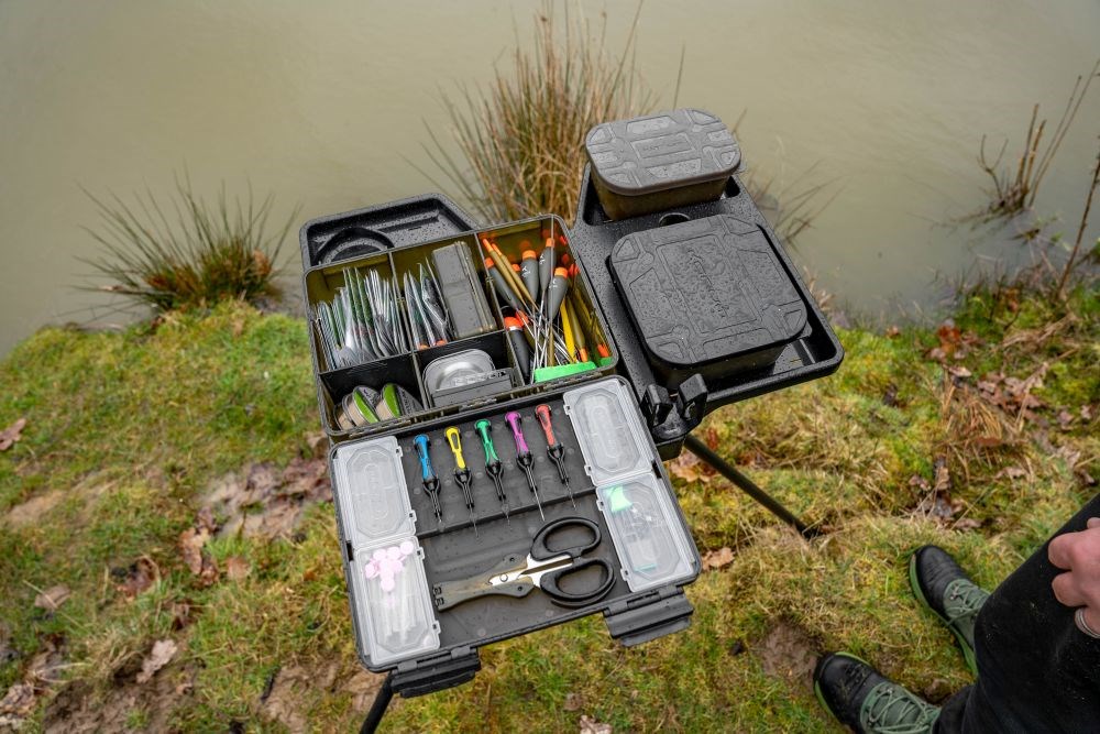 Korum Plato a Tripod Allrounder Tray and Tripod Adaptor - Obrázek 6