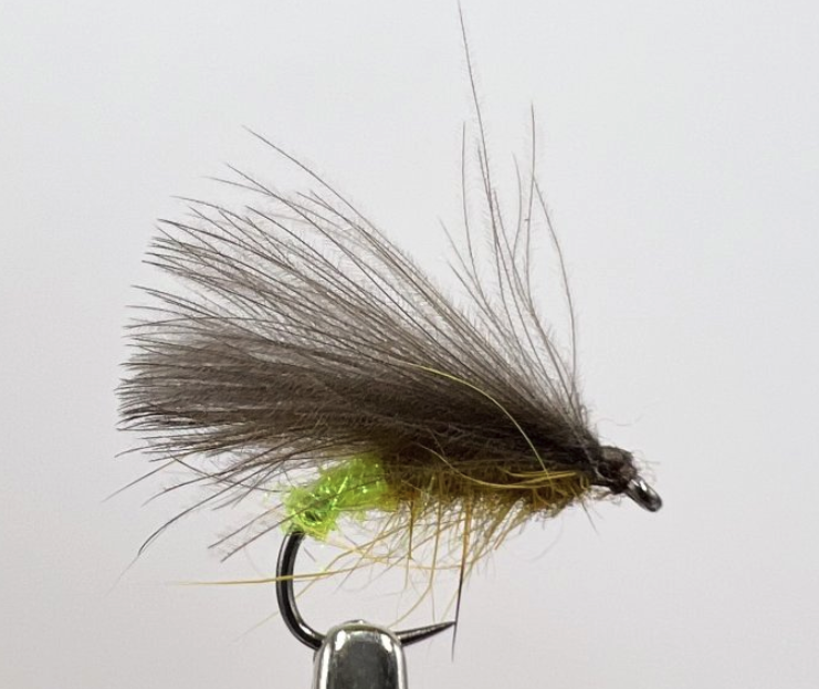 AzFishing AZ-Fishing Suchá Muška Chrostík Green Tag Velikost háčku: #12