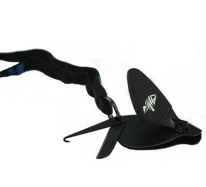 Giants Fishing Cvakátko s Nožíkem Clipper Black