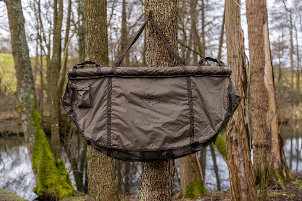 Avid Carp Vážící Sak PRO-Tect Flotation Sling (obrázek 10)
