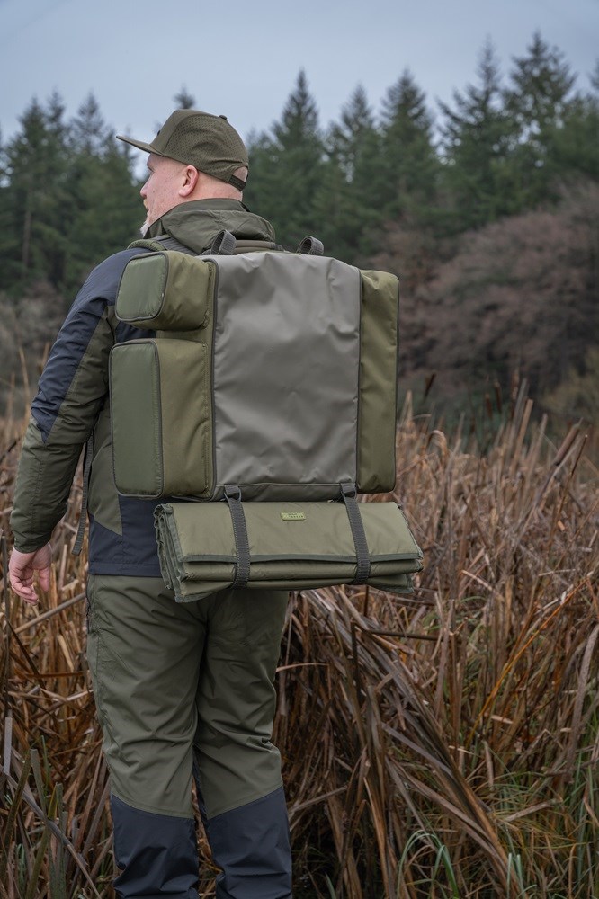 Korum Batoh Progress Ruckbag 35l (obrázek 7)
