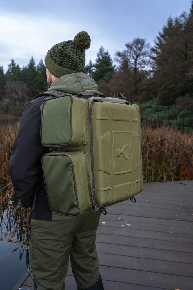 Korum Batoh Progress XT Ruckbag 45l (obrázek 10)