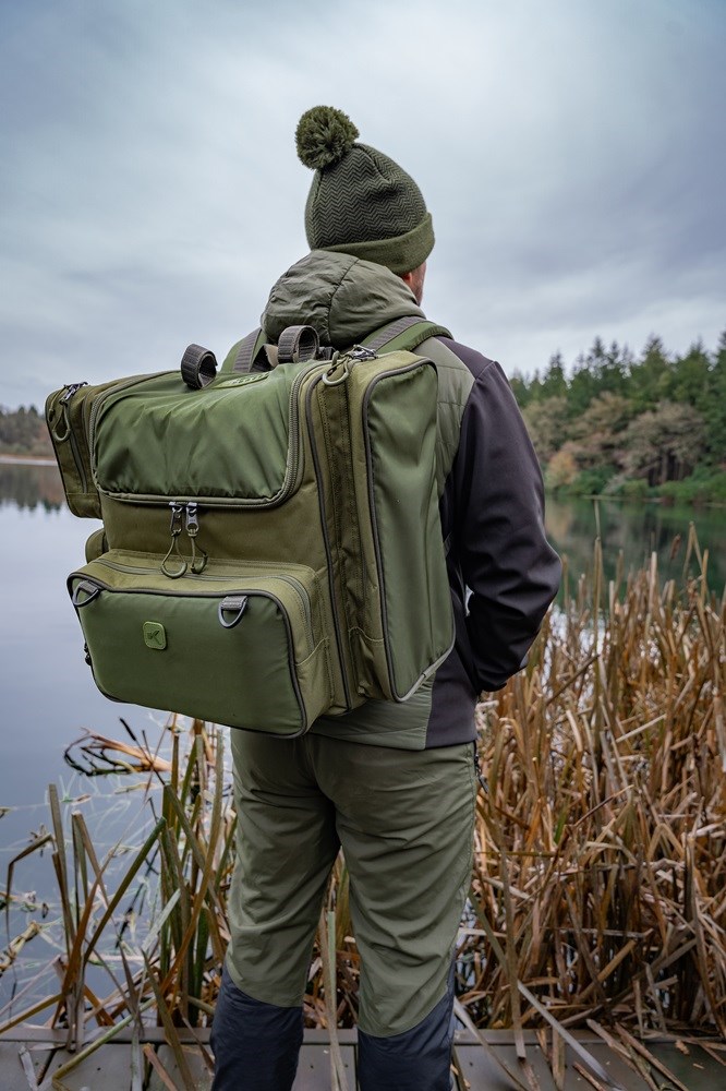 Korum Batoh Progress Rucksack 35l (obrázek 8)
