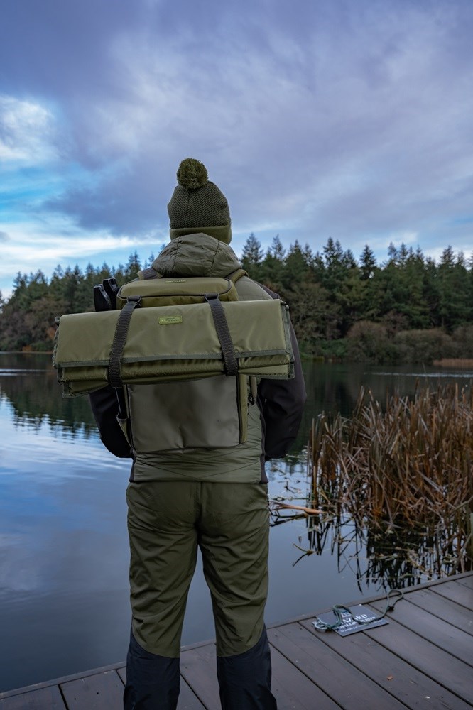 Korum Batoh Progress Roversack 25l (obrázek 6)